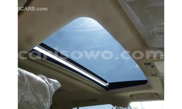 Ra Imported Toyota Land Cruiser funfun Ọkọ̀ in Import - Dubai ni Benin Ra Imported Toyota Land Cruiser funfun Ọkọ̀ in Import - Dubai ni Benin