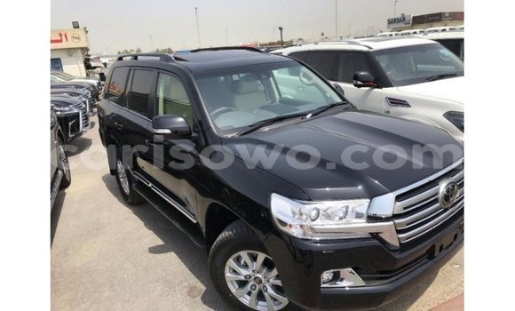 Acheter Import Voiture Toyota Land Cruiser Noir à Import - Dubai, Benin Acheter Import Voiture Toyota Land Cruiser Noir à Import - Dubai, Benin