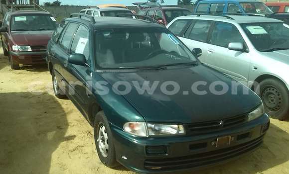Sayi Na hannu Mitsubishi Lancer Green Mota in Porto Novo a Benin