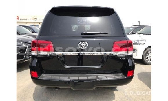 Acheter Import Voiture Toyota Land Cruiser Noir à Import - Dubai, Benin Acheter Import Voiture Toyota Land Cruiser Noir à Import - Dubai, Benin