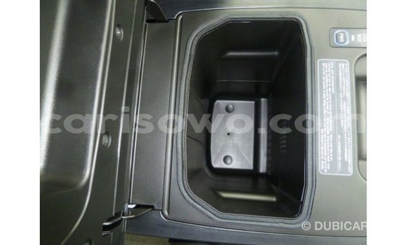 Acheter Import Voiture Toyota Land Cruiser Noir à Import - Dubai, Benin Acheter Import Voiture Toyota Land Cruiser Noir à Import - Dubai, Benin
