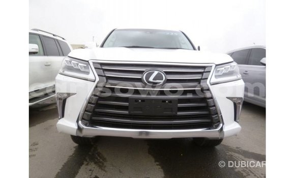 Sayi Imported Lexus LX White Mota in Import - Dubai a Benin Sayi Imported Lexus LX White Mota in Import - Dubai a Benin