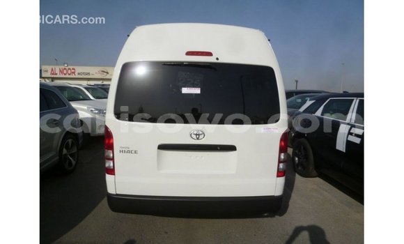 Sayi Imported Toyota Hiace White Mota in Import - Dubai a Benin Sayi Imported Toyota Hiace White Mota in Import - Dubai a Benin