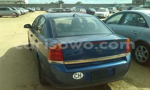 Acheter Occasion Voiture Opel Vectra Bleu à Porto Novo, Benin Acheter Occasion Voiture Opel Vectra Bleu à Porto Novo, Benin