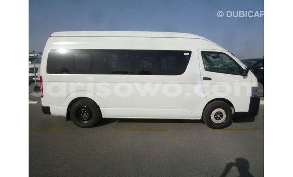Sayi Imported Toyota Hiace White Mota in Import - Dubai a Benin Sayi Imported Toyota Hiace White Mota in Import - Dubai a Benin