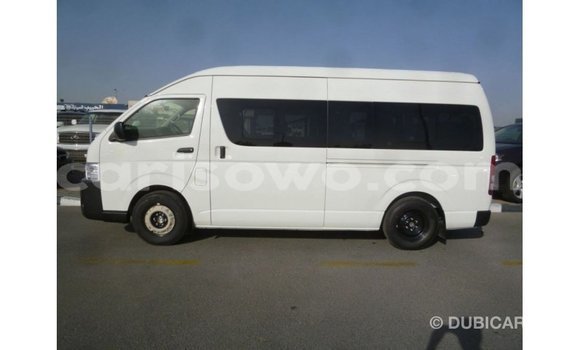 Sayi Imported Toyota Hiace White Mota in Import - Dubai a Benin Sayi Imported Toyota Hiace White Mota in Import - Dubai a Benin