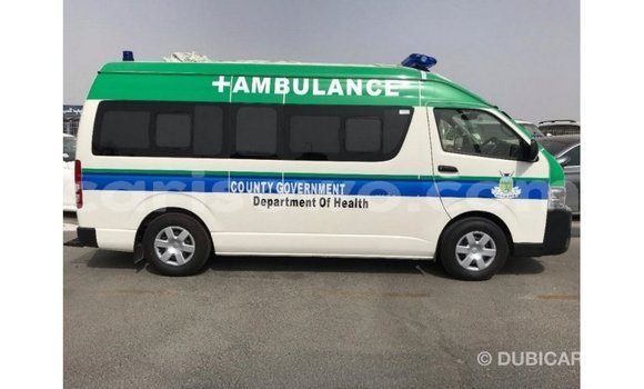 Sayi Imported Toyota Hiace White Mota in Import - Dubai a Benin Sayi Imported Toyota Hiace White Mota in Import - Dubai a Benin