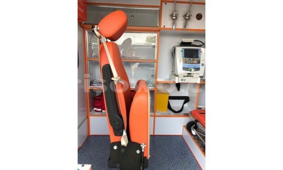 Sayi Imported Toyota Hiace White Mota in Import - Dubai a Benin Sayi Imported Toyota Hiace White Mota in Import - Dubai a Benin