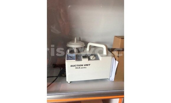 Sayi Imported Toyota Hiace White Mota in Import - Dubai a Benin Sayi Imported Toyota Hiace White Mota in Import - Dubai a Benin