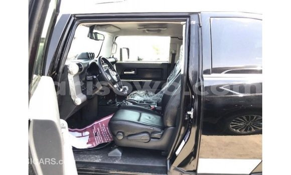 Acheter Import Voiture Toyota FJ Cruiser Noir à Import - Dubai, Benin Acheter Import Voiture Toyota FJ Cruiser Noir à Import - Dubai, Benin