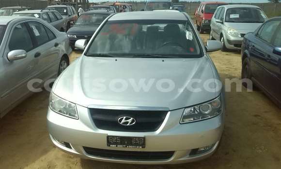 Acheter Occasion Voiture Hyundai Sonata Gris à Porto Novo, Benin Acheter Occasion Voiture Hyundai Sonata Gris à Porto Novo, Benin