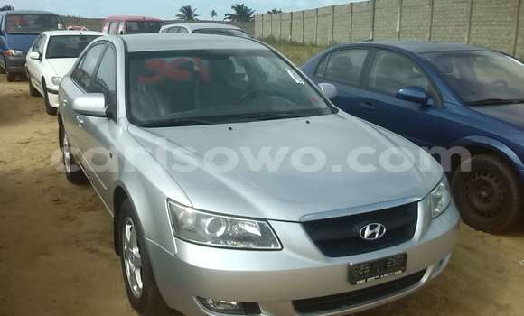 Sayi Na hannu Hyundai Sonata Azurfa Mota in Porto Novo a Benin