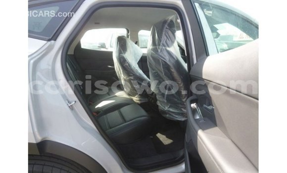 Acheter Import Voiture Jaguar E-Pace Blanc à Import - Dubai, Benin Acheter Import Voiture Jaguar E-Pace Blanc à Import - Dubai, Benin