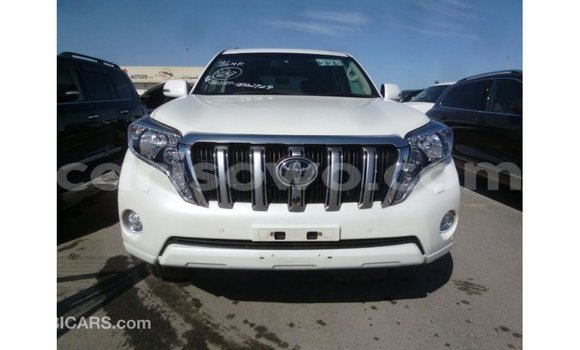 Acheter Import Voiture Toyota Prado Blanc à Import - Dubai, Benin Acheter Import Voiture Toyota Prado Blanc à Import - Dubai, Benin
