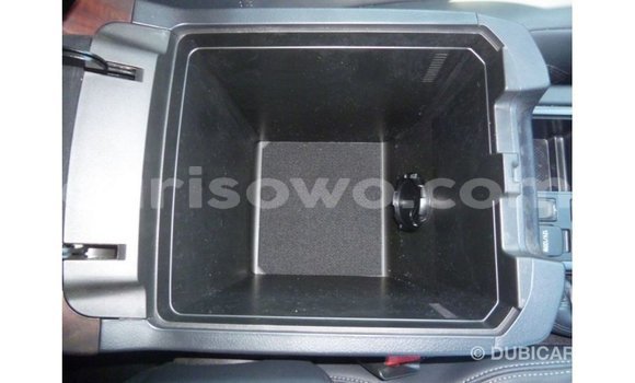 Acheter Import Voiture Toyota Prado Blanc à Import - Dubai, Benin Acheter Import Voiture Toyota Prado Blanc à Import - Dubai, Benin