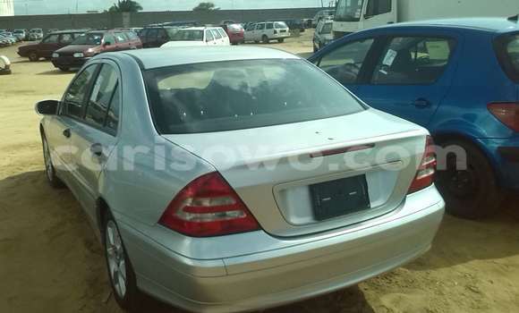 Acheter Occasion Voiture Mercedes-Benz 300–Series Gris à Porto Novo, Benin Acheter Occasion Voiture Mercedes-Benz 300–Series Gris à Porto Novo, Benin