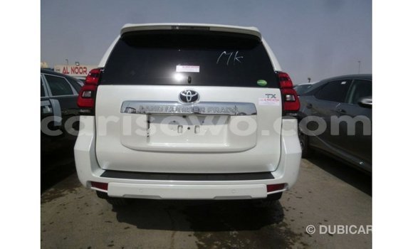 Acheter Import Voiture Toyota Prado Blanc à Import - Dubai, Benin Acheter Import Voiture Toyota Prado Blanc à Import - Dubai, Benin