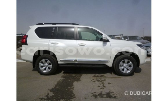 Acheter Import Voiture Toyota Prado Blanc à Import - Dubai, Benin Acheter Import Voiture Toyota Prado Blanc à Import - Dubai, Benin
