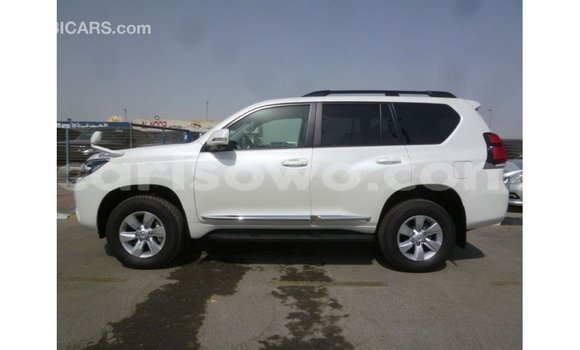 Acheter Import Voiture Toyota Prado Blanc à Import - Dubai, Benin Acheter Import Voiture Toyota Prado Blanc à Import - Dubai, Benin