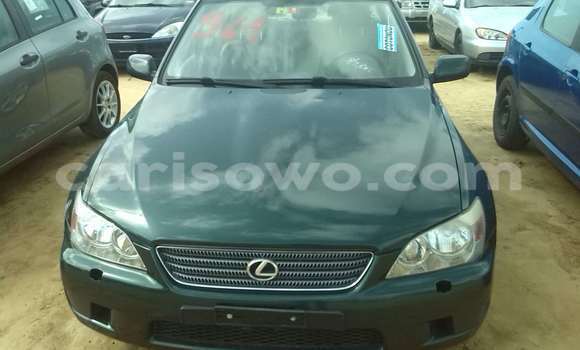 Acheter Occasion Voiture Lexus ES 300 Vert à Porto Novo, Benin Acheter Occasion Voiture Lexus ES 300 Vert à Porto Novo, Benin