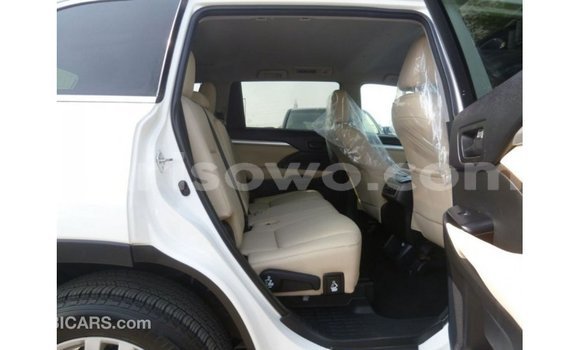 Buy Import Toyota Kluger White Car in Import - Dubai in Benign Buy Import Toyota Kluger White Car in Import - Dubai in Benign