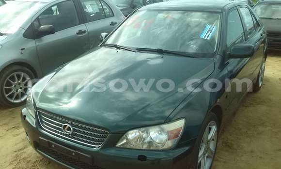 Acheter Occasion Voiture Lexus ES 300 Vert à Porto Novo, Benin Acheter Occasion Voiture Lexus ES 300 Vert à Porto Novo, Benin