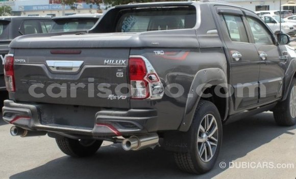 Sayi Imported Toyota Hilux Sauran Mota in Import - Dubai a Benin Sayi Imported Toyota Hilux Sauran Mota in Import - Dubai a Benin