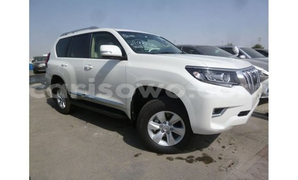 Acheter Import Voiture Toyota Prado Blanc à Import - Dubai, Benin Acheter Import Voiture Toyota Prado Blanc à Import - Dubai, Benin