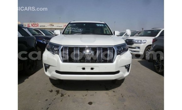 Acheter Import Voiture Toyota Prado Blanc à Import - Dubai, Benin Acheter Import Voiture Toyota Prado Blanc à Import - Dubai, Benin