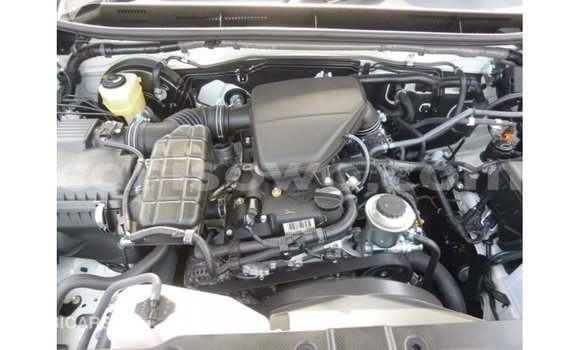 Acheter Import Voiture Toyota Prado Blanc à Import - Dubai, Benin Acheter Import Voiture Toyota Prado Blanc à Import - Dubai, Benin