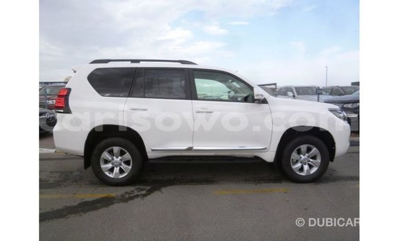 Acheter Import Voiture Toyota Prado Blanc à Import - Dubai, Benin Acheter Import Voiture Toyota Prado Blanc à Import - Dubai, Benin