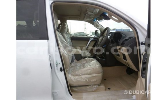 Acheter Import Voiture Toyota Prado Blanc à Import - Dubai, Benin Acheter Import Voiture Toyota Prado Blanc à Import - Dubai, Benin