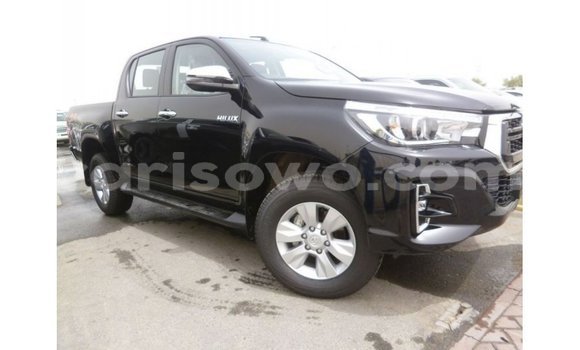 Acheter Import Voiture Toyota Hilux Noir à Import - Dubai, Benin Acheter Import Voiture Toyota Hilux Noir à Import - Dubai, Benin
