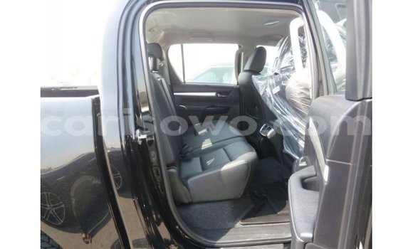 Sayi Imported Toyota Hilux Black Mota in Import - Dubai a Benin Sayi Imported Toyota Hilux Black Mota in Import - Dubai a Benin