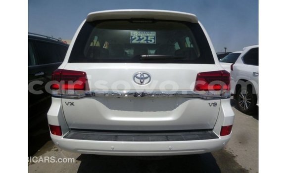 Buy Import Toyota Land Cruiser White Car in Import - Dubai in Benign Buy Import Toyota Land Cruiser White Car in Import - Dubai in Benign