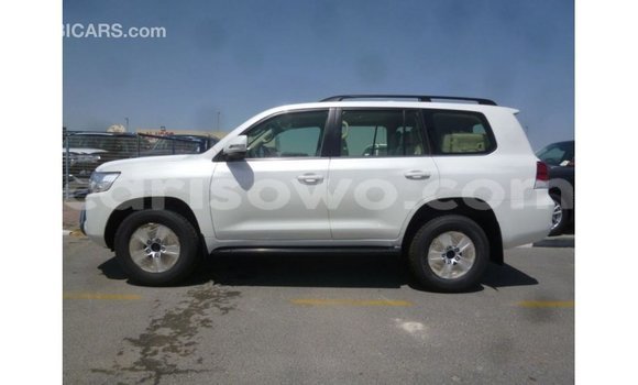 Buy Import Toyota Land Cruiser White Car in Import - Dubai in Benign Buy Import Toyota Land Cruiser White Car in Import - Dubai in Benign