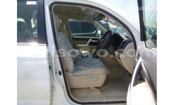 Buy Import Toyota Land Cruiser White Car in Import - Dubai in Benign Buy Import Toyota Land Cruiser White Car in Import - Dubai in Benign