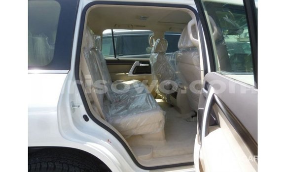 Buy Import Toyota Land Cruiser White Car in Import - Dubai in Benign Buy Import Toyota Land Cruiser White Car in Import - Dubai in Benign