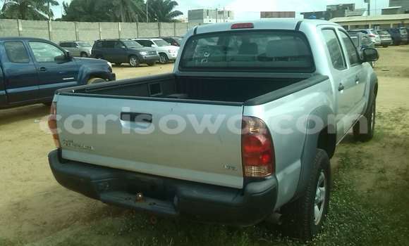 Acheter Occasion Voiture Toyota Tacoma Gris à Porto Novo, Benin Acheter Occasion Voiture Toyota Tacoma Gris à Porto Novo, Benin