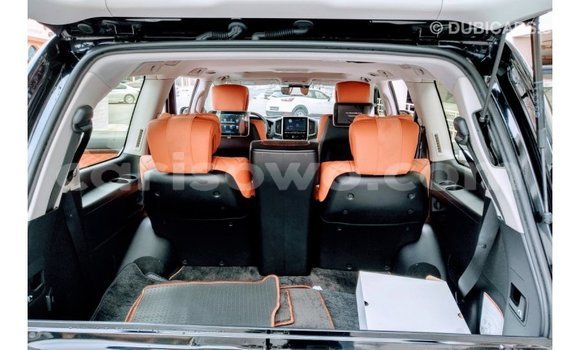 Acheter Import Voiture Toyota Land Cruiser Noir à Import - Dubai, Benin Acheter Import Voiture Toyota Land Cruiser Noir à Import - Dubai, Benin