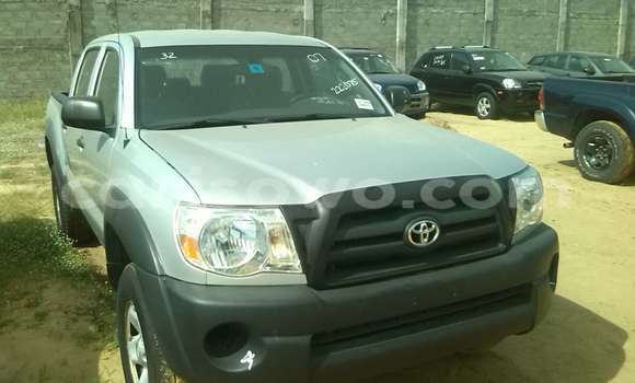 Acheter Occasion Voiture Toyota Tacoma Gris à Porto Novo, Benin Acheter Occasion Voiture Toyota Tacoma Gris à Porto Novo, Benin