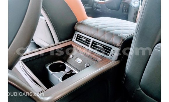 Acheter Import Voiture Toyota Land Cruiser Noir à Import - Dubai, Benin Acheter Import Voiture Toyota Land Cruiser Noir à Import - Dubai, Benin
