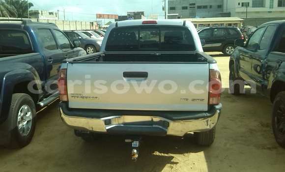 Acheter Occasion Voiture Toyota Tacoma Gris à Porto Novo, Benin Acheter Occasion Voiture Toyota Tacoma Gris à Porto Novo, Benin