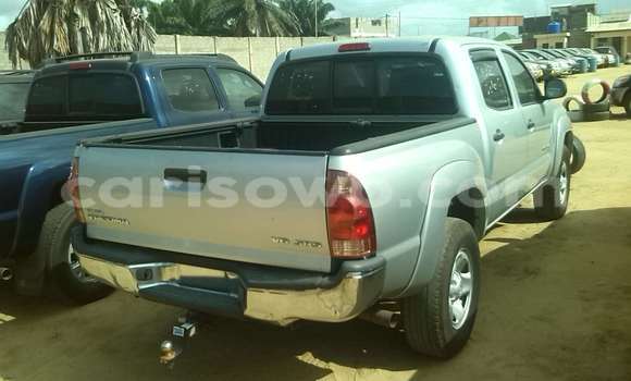 Acheter Occasion Voiture Toyota Tacoma Gris à Porto Novo, Benin Acheter Occasion Voiture Toyota Tacoma Gris à Porto Novo, Benin