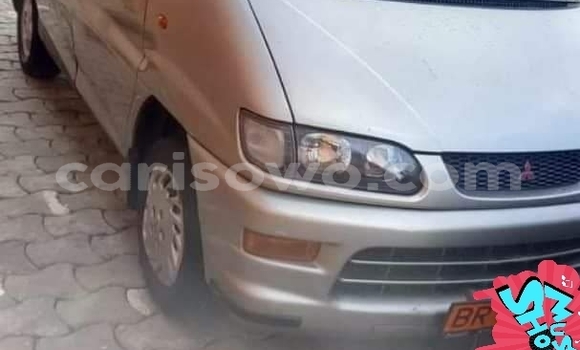 Ra Àlòkù Mitsubishi Space Gear Silver Ọkọ̀ in Cotonou ni Benin Ra Àlòkù Mitsubishi Space Gear Silver Ọkọ̀ in Cotonou ni Benin