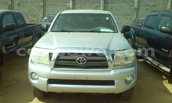 Acheter Occasion Voiture Toyota Tacoma Gris à Porto Novo, Benin Acheter Occasion Voiture Toyota Tacoma Gris à Porto Novo, Benin