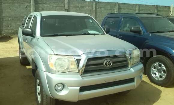 Acheter Occasion Voiture Toyota Tacoma Gris à Porto Novo, Benin Acheter Occasion Voiture Toyota Tacoma Gris à Porto Novo, Benin