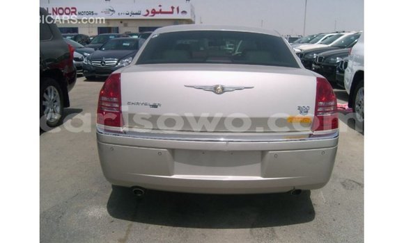 Acheter Import Voiture Chrysler 300 Beige à Import - Dubai, Benin Acheter Import Voiture Chrysler 300 Beige à Import - Dubai, Benin