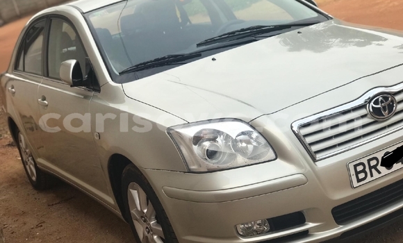 Sayi Na hannu Toyota Avensis Azurfa Mota in Cotonou a Benin Sayi Na hannu Toyota Avensis Azurfa Mota in Cotonou a Benin