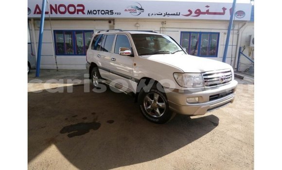 Sayi Imported Toyota Land Cruiser White Mota in Import - Dubai a Benin Sayi Imported Toyota Land Cruiser White Mota in Import - Dubai a Benin